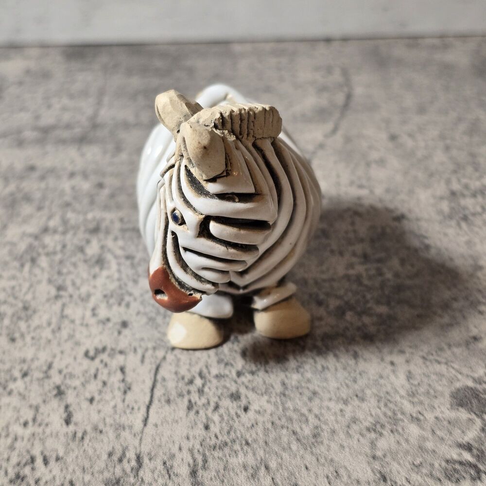Vintage Artesania Rinconada Zebra Figurine Handmade Uruguay Retired Kitsch - Picture 2 of 5